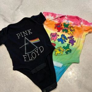 Band Onesies (0-6M, lot of 2)
